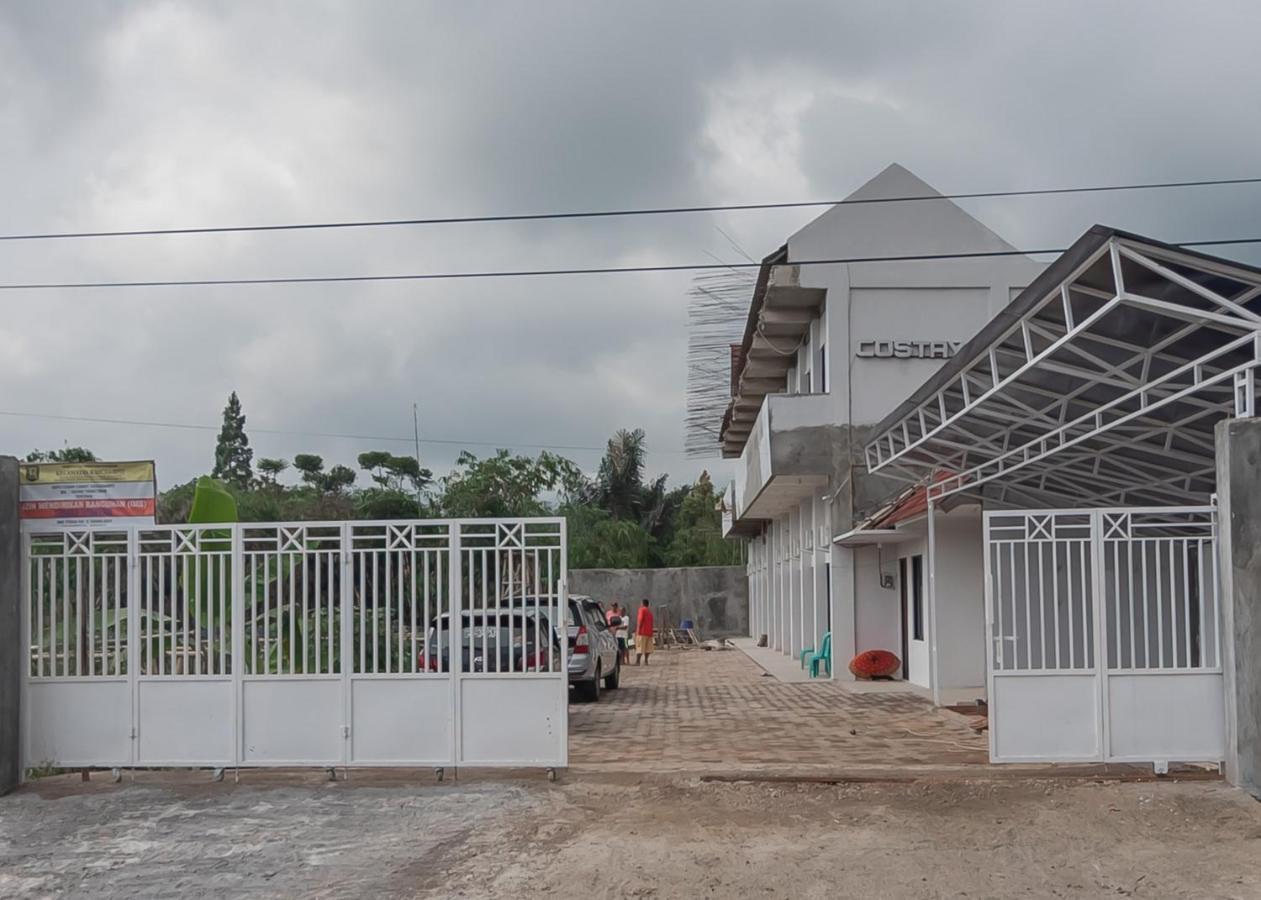 Hotel Reddoorz Syariah Near Wisata Situ Gunung Sukabumi Kadudampit Esterno foto